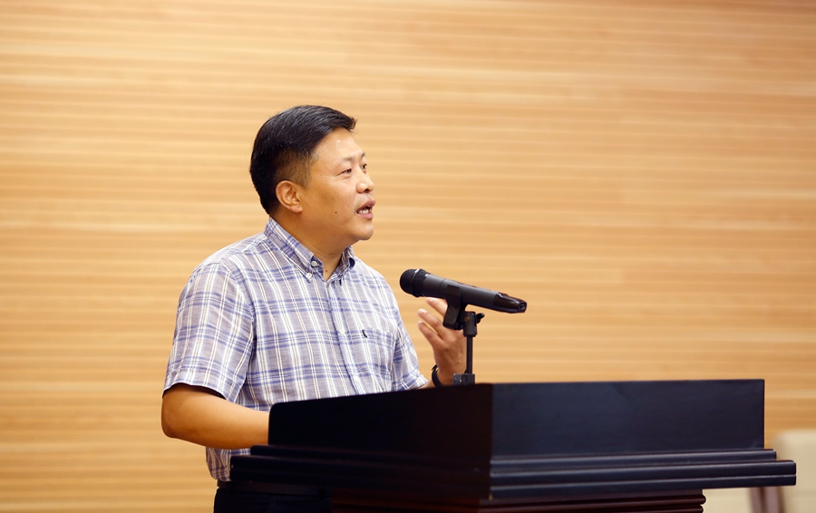 企业代表闫国华发言.jpg
