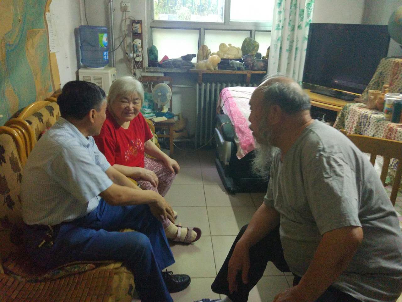 走访慰问老教师.jpg