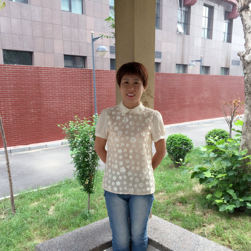 闫佳.JPG